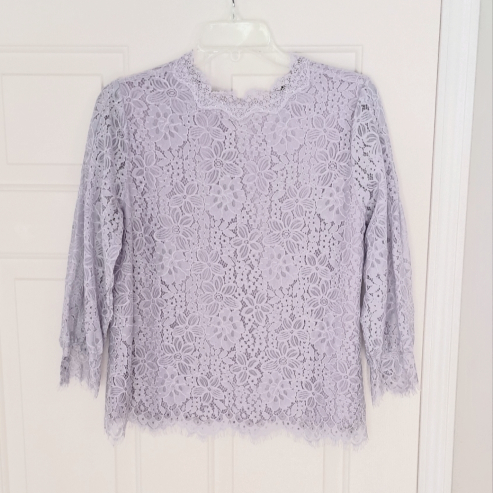 Alice blue lace floral lavender office party feminine blouse. Size M.